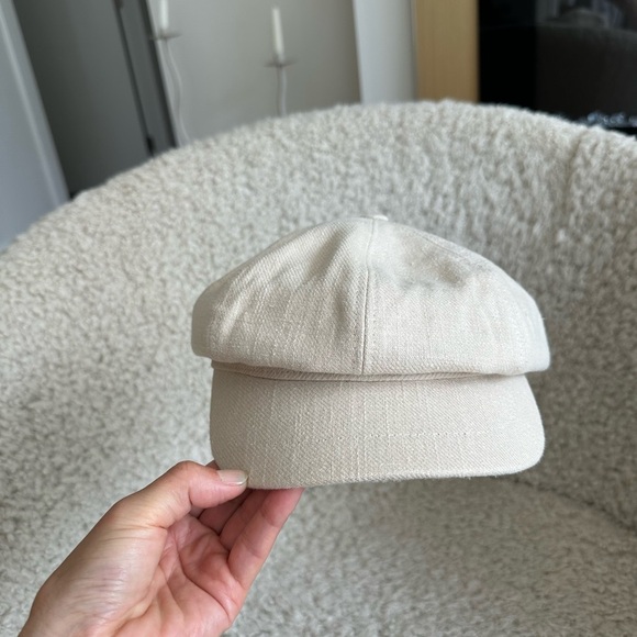 Cream Newsboy Cap - Picture 2 of 5